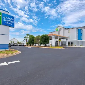 Express E - Commons Mall Area By Ihg Hotel Destin